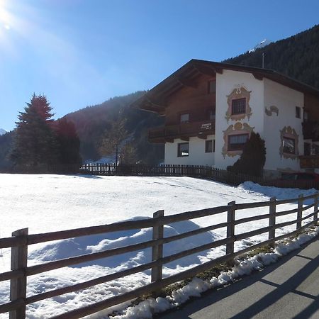 Haus Andrea Hotel Neustift im Stubaital Exterior foto